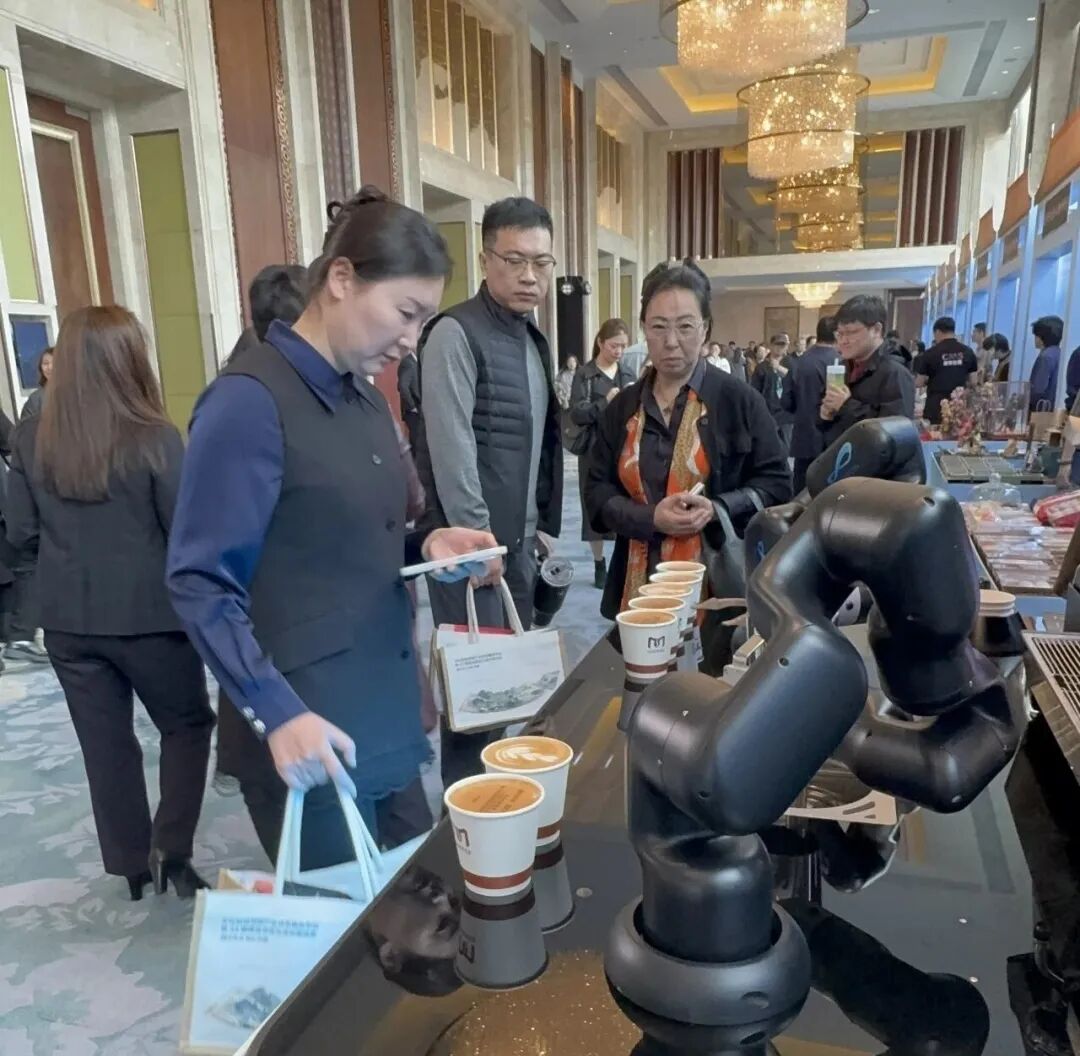 Moton Robotics Showcases AI Coffee Robot at China Ministry of Culture & Tourism Project Matchmaking Event